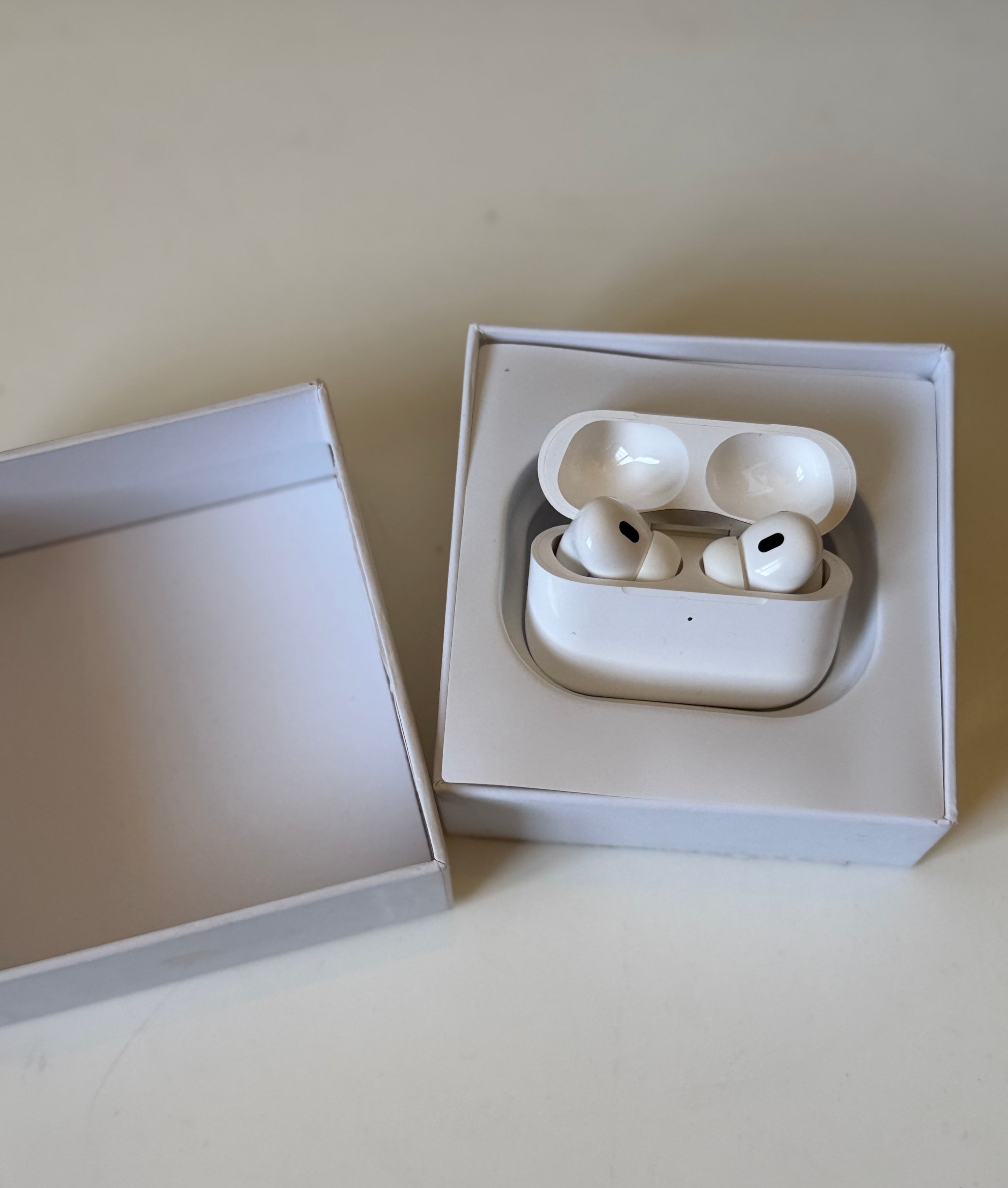 AirPods Pro 2nd generación (cancelación de ruido, caja premium)