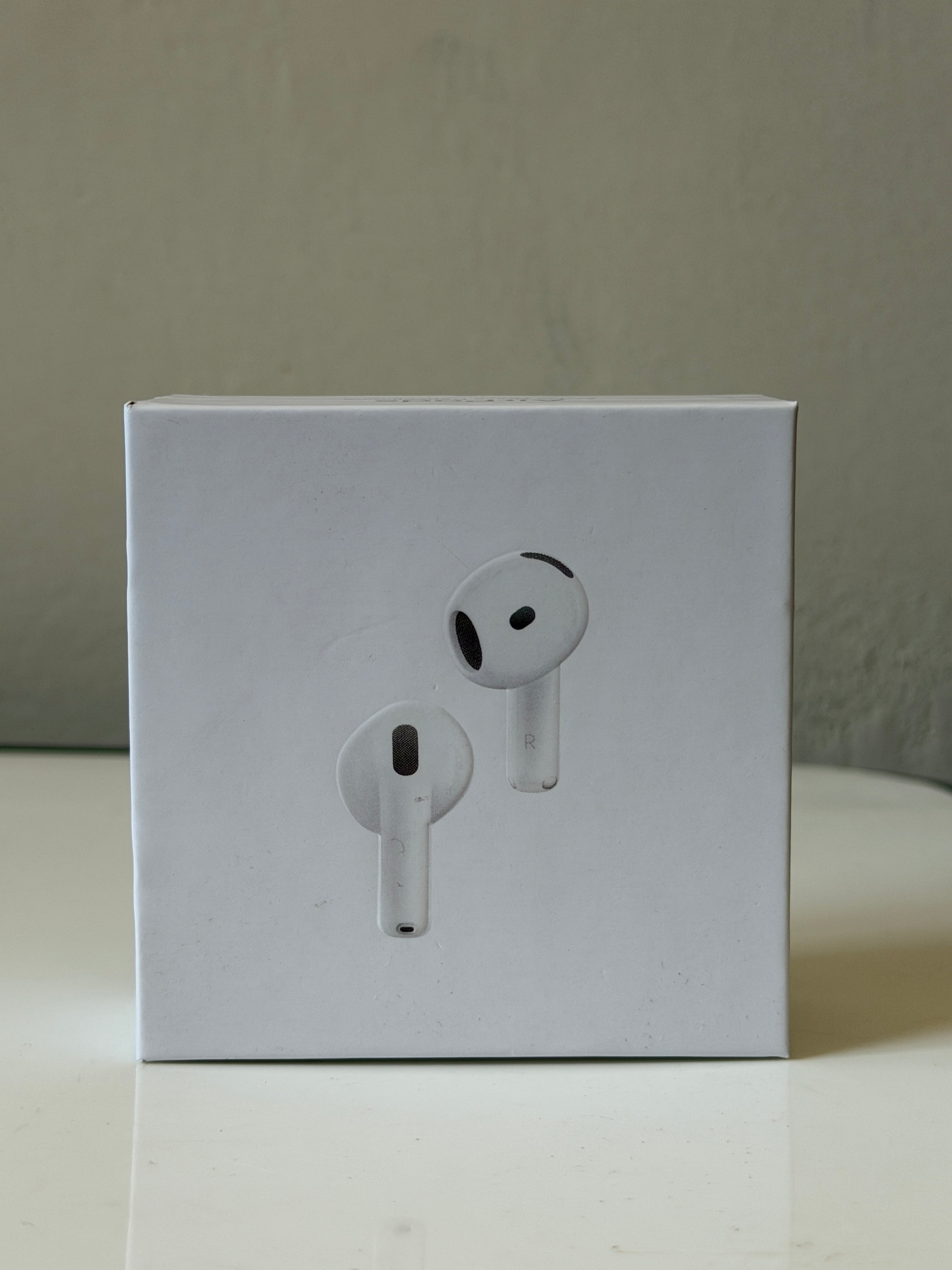 AirPods 4 generación , cancelación de ruido ( De alta calidad)